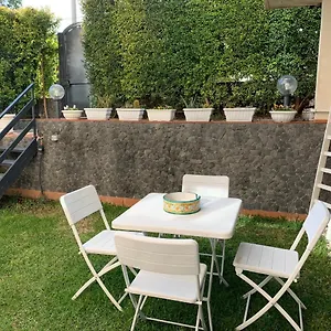https://etna-apartment-titani.sicilyhotelsitaly.net